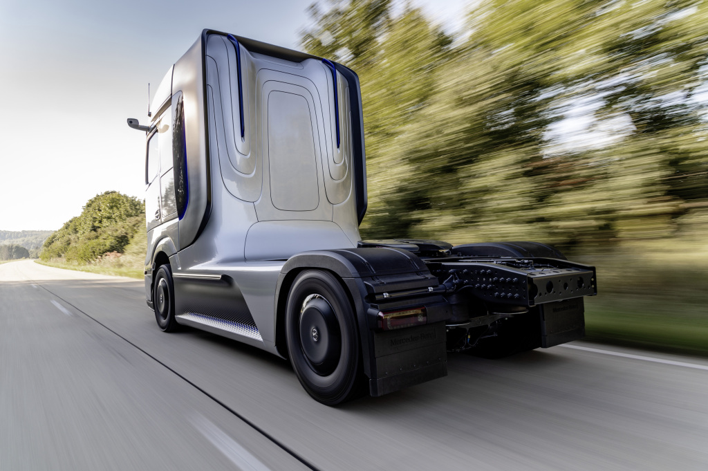 Daimler Trucks estrena el camión conceptual a base de Hidrógeno líquido:  con ustedes el Mercedes-Benz GenH2