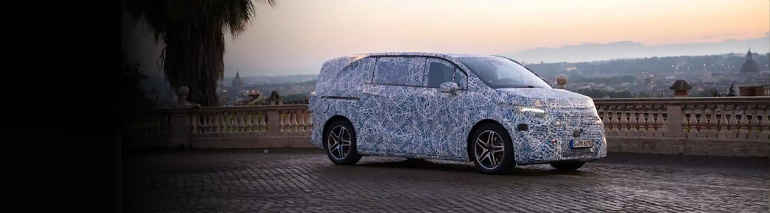 Mercedes-Benz VLE conquista Roma