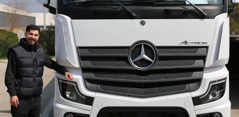 Confianza de familia: Mercedes-Benz New Actros 2045 LS 4x2
