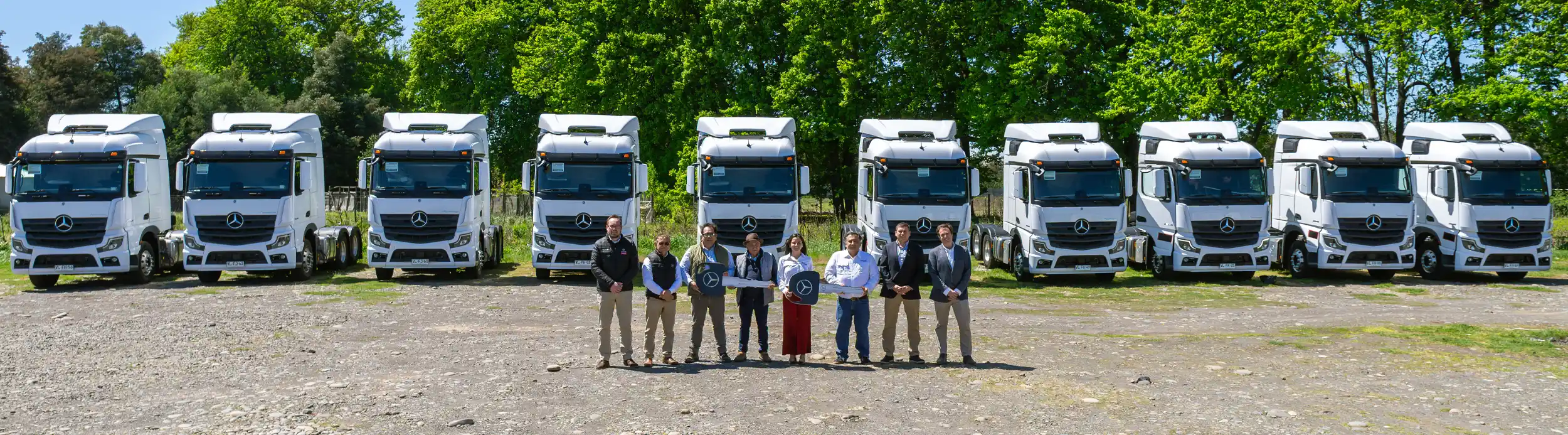 Reforzando su operación: 10 nuevas unidades Mercedes-Benz New Actros para Transportes Llico