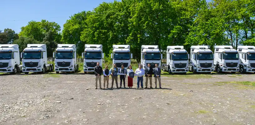 Reforzando su operación: 10 nuevas unidades Mercedes-Benz New Actros para Transportes Llico