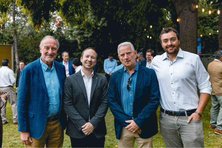 Kaufmann reúne a principales líderes del transporte