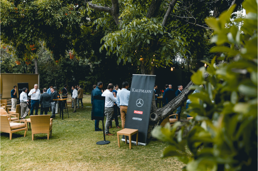 Kaufmann reúne a principales líderes del transporte