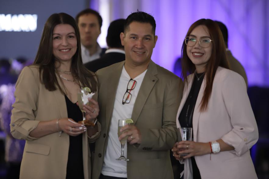 Kaufmann realiza su primer gran evento de Servicio en Calama 