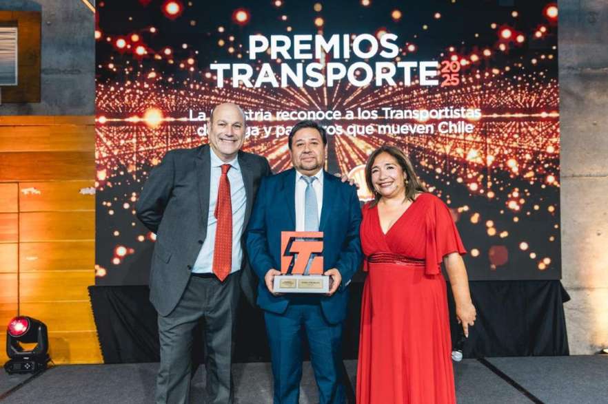 Kaufmann es reconocido por Cikbus Elite en los Premios Transporte 2025