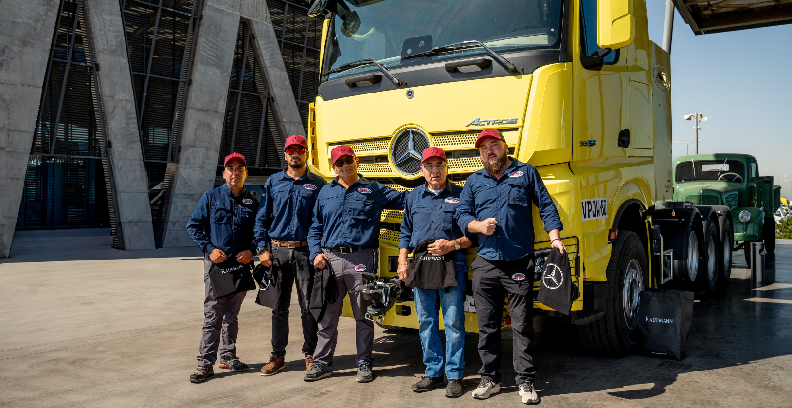 Transportes Jara incorpora dos New Actros para operaciones de alto tonelaje