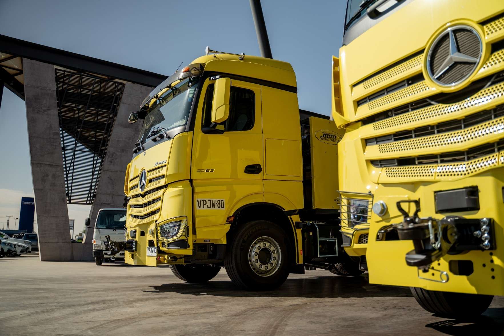 Transportes Jara incorpora dos New Actros para operaciones de alto tonelaje