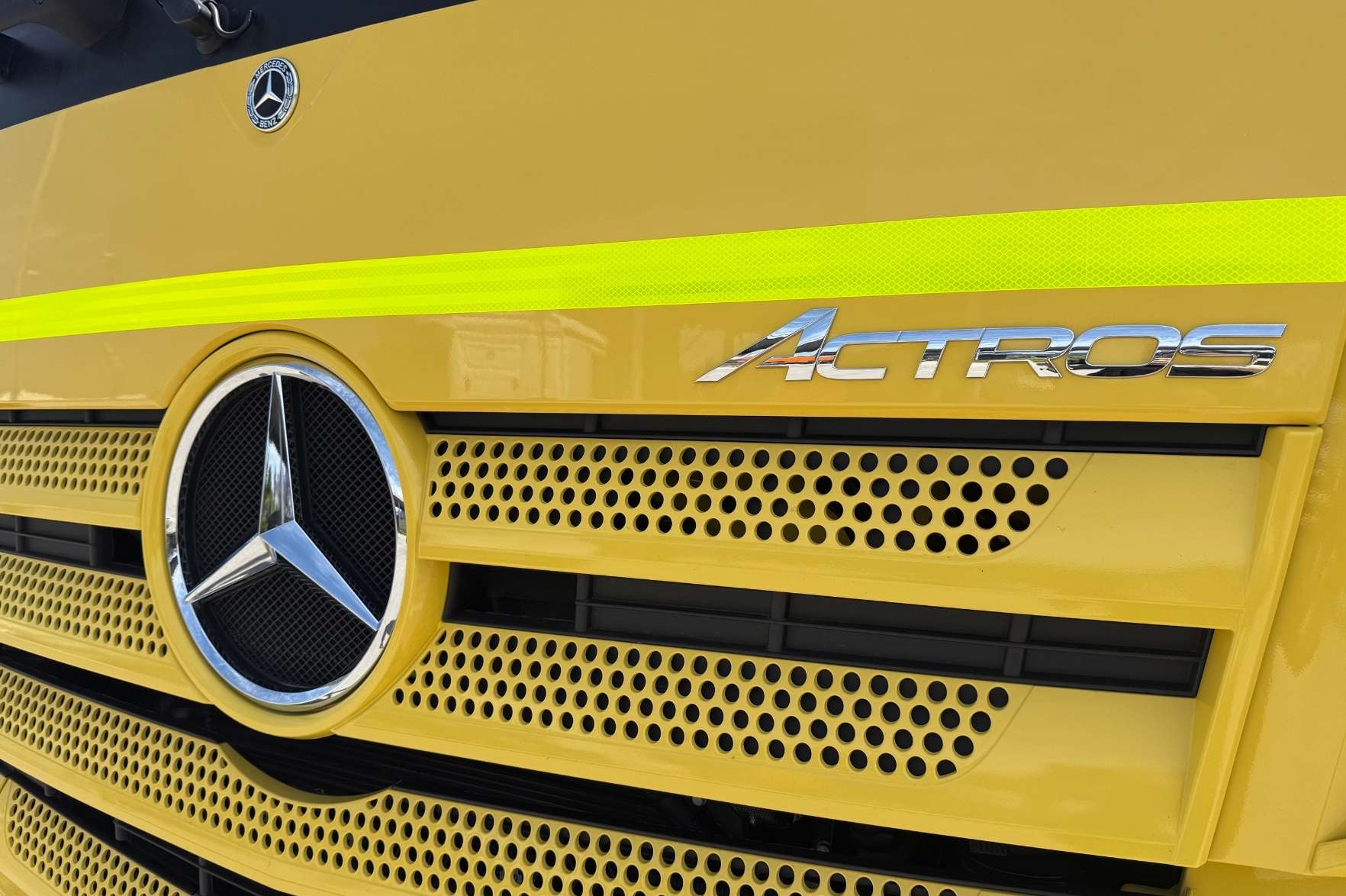 ASAP Soluciones Integrales refuerza su operación   con camión Mercedes-Benz 