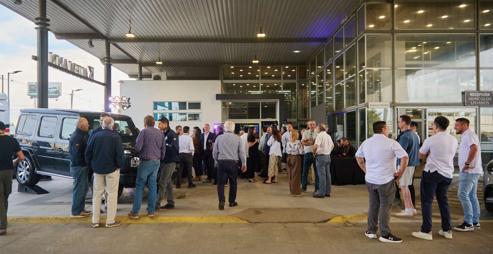 Clientes de Osorno viven el Driving Experience Mercedes-Benz 