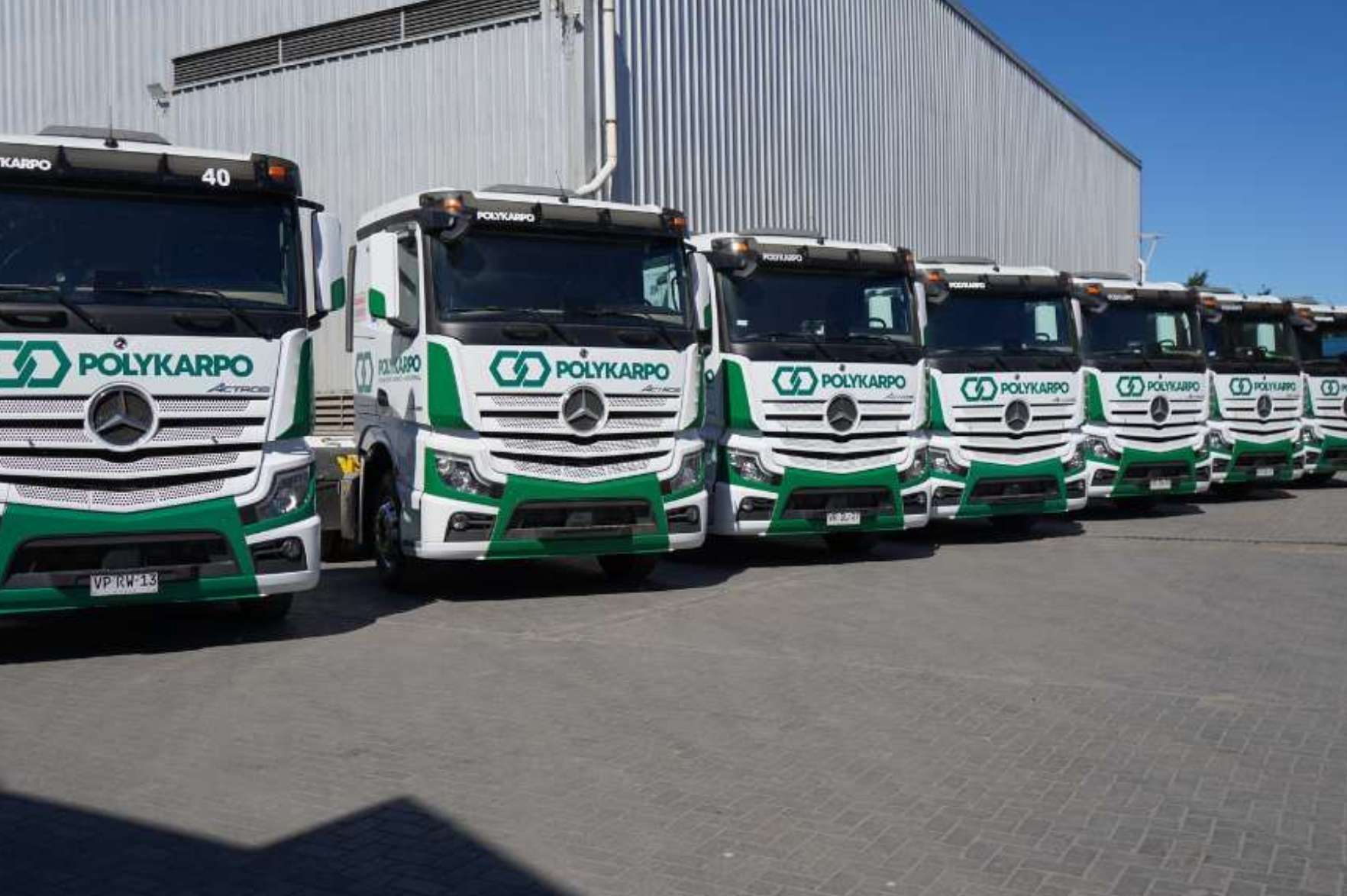 Polykarpo renueva su operación logística con 8 Mercedes-Benz New Actros 