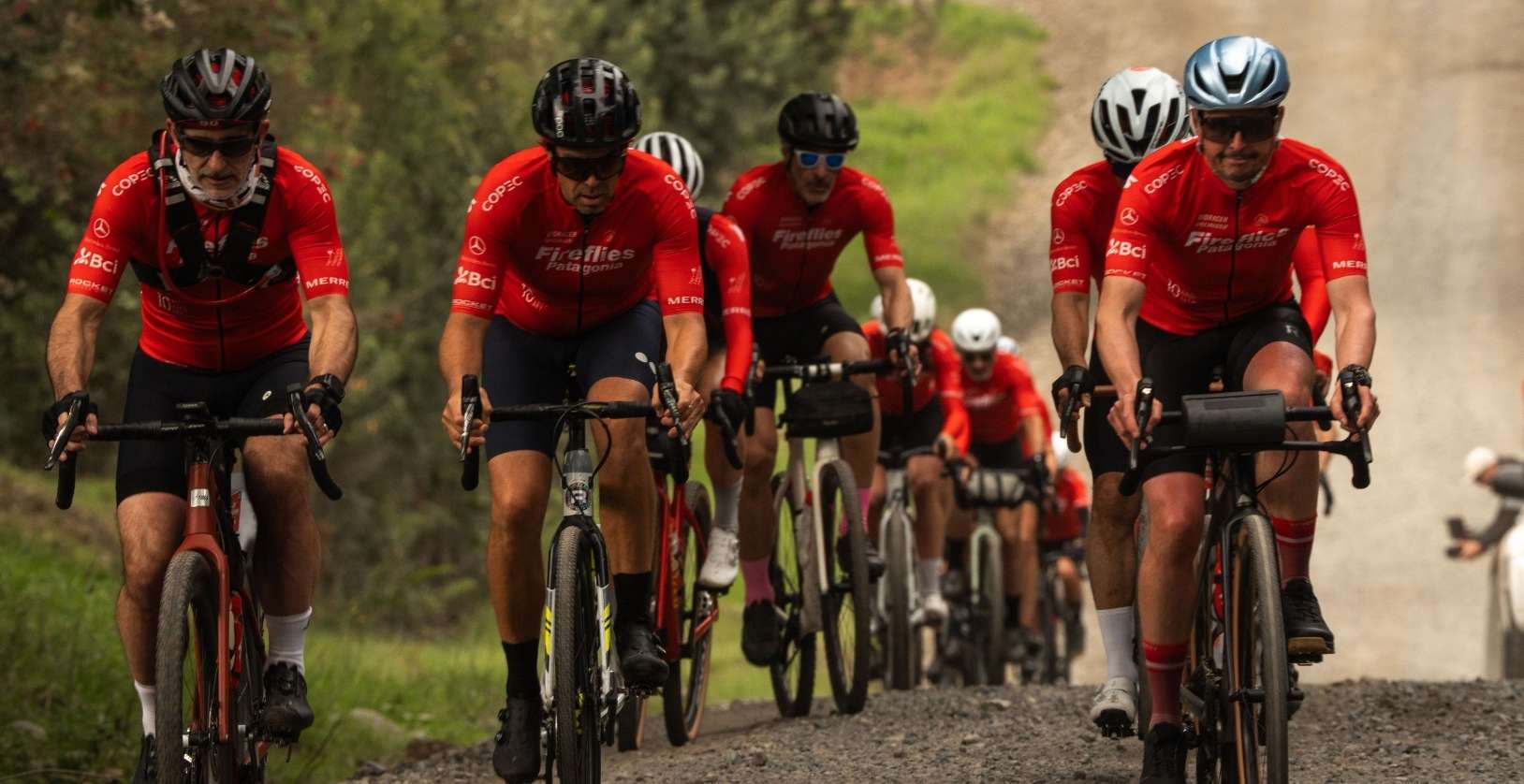 Mercedes-Benz presente en ascenso Fireflies Patagonia 2026 