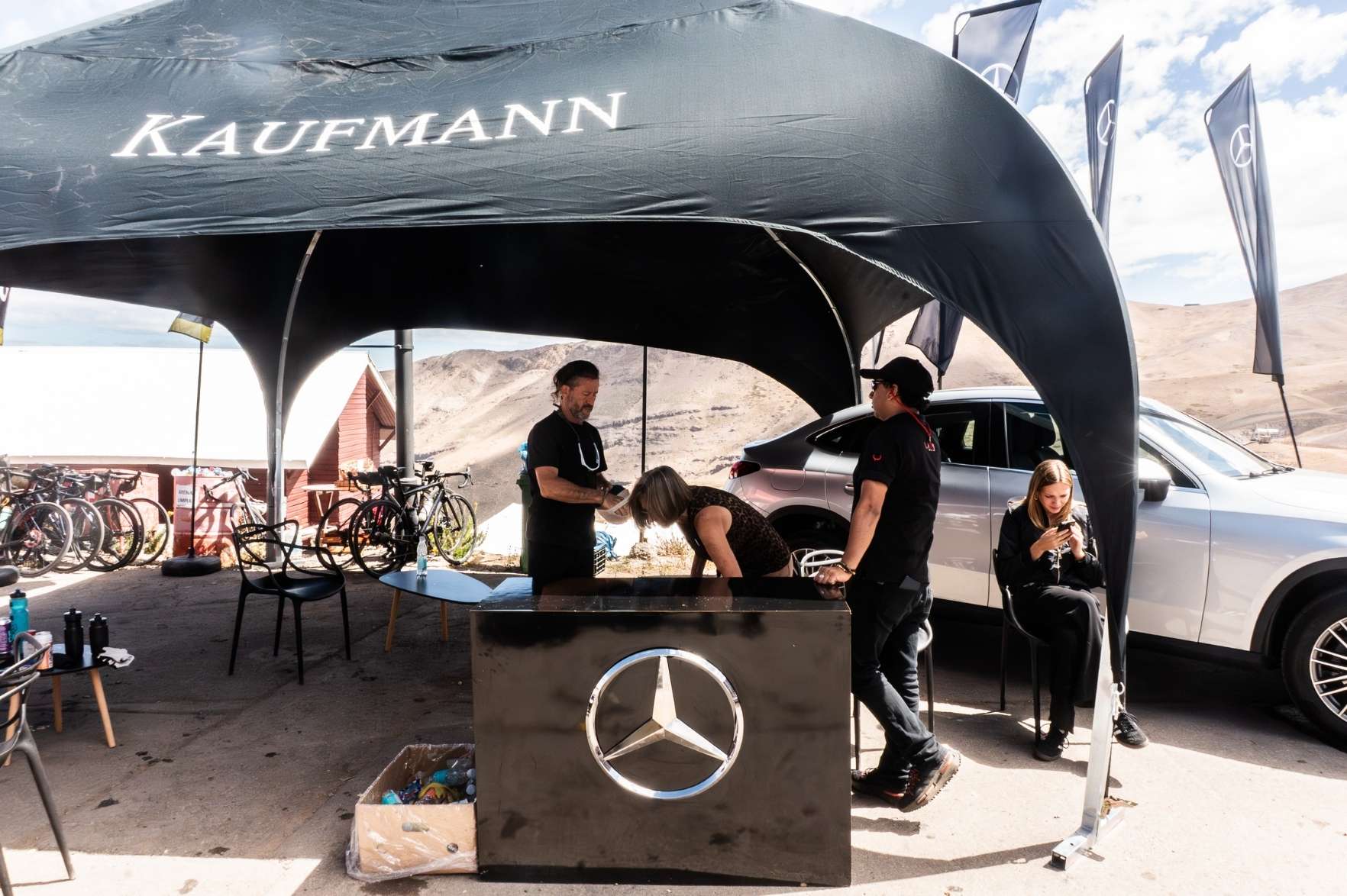 Mercedes-Benz presente en ascenso Fireflies Patagonia 2026 