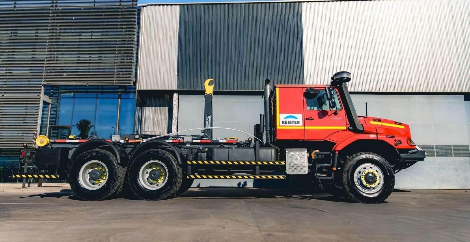 Resiter incorpora Mercedes-Benz Zetros para operación minera 