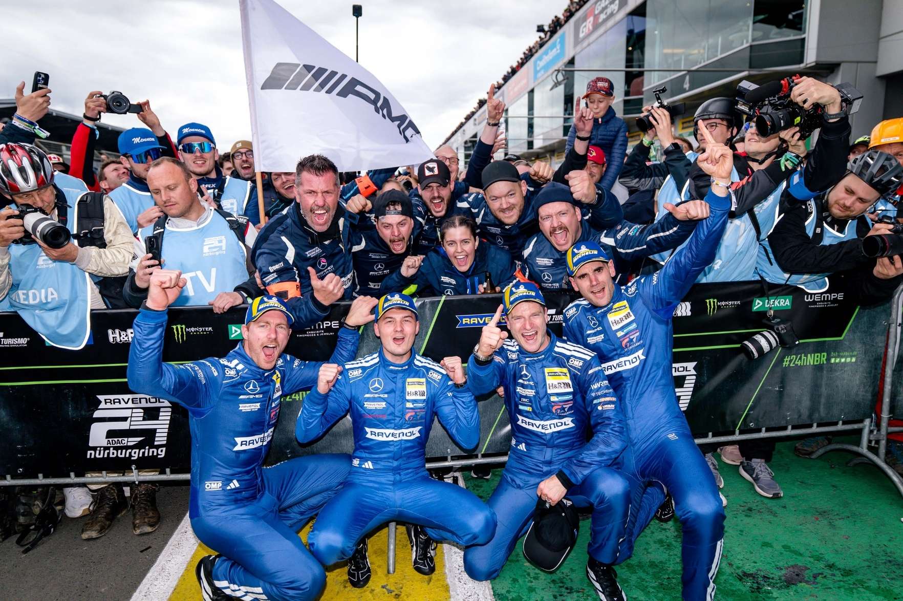 Mercedes-AMG gana las 24 Horas de Nürburgring 2026 con el AMG GT3