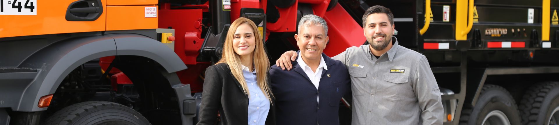 Gruacor potencia su operación con nuevo camión Mercedes-Benz Arocs 8x4 