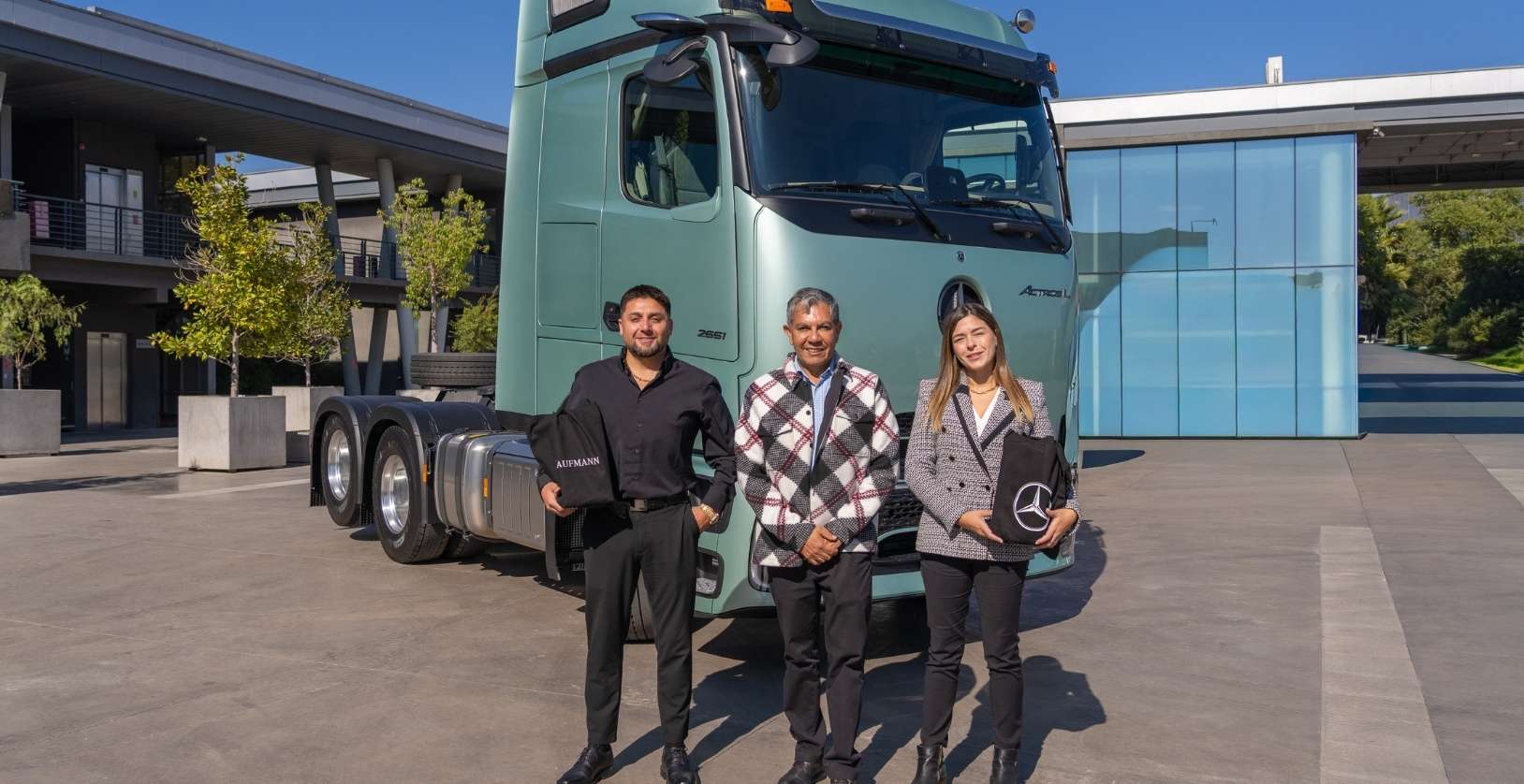 Kaufmann entrega nuevos Mercedes-Benz Actros ProCabin a Transportes Zamora