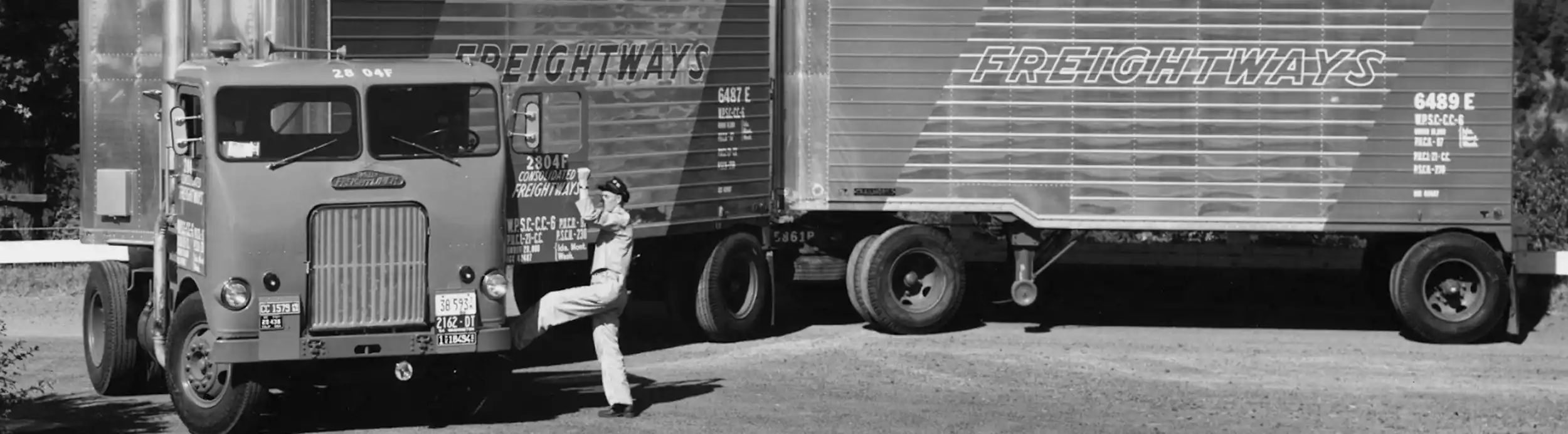 82 años freightliner